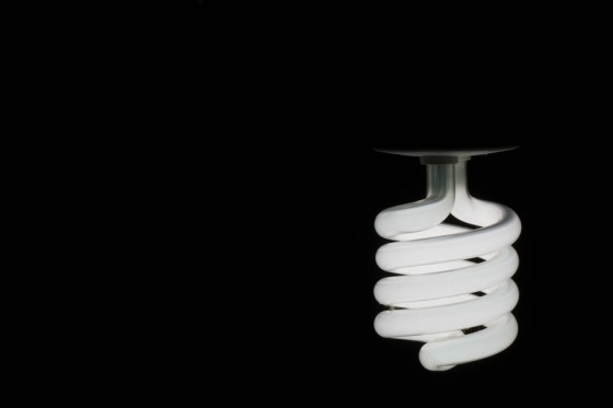 LED lighting versus CFL light bulbs