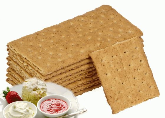 Graham Crackers with Ricotta and Jam