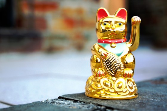 Feng Shui Golden Lucky Cat